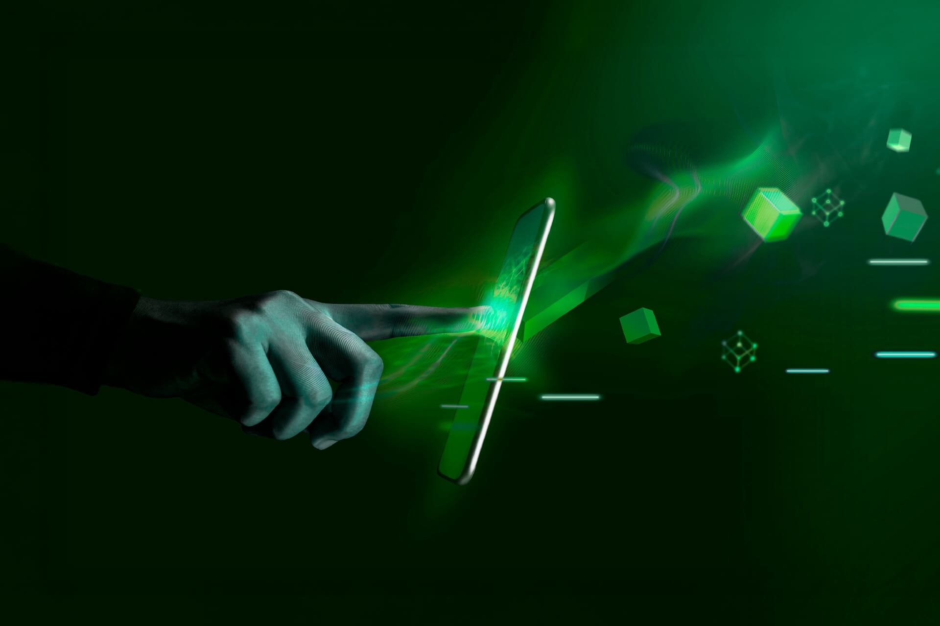 Mano señalando y tocando la pantalla de un teléfono inteligente, con efectos de luz y figuras geométricas verdes que representan tecnología y datos digitales, sobre un fondo verde oscuro.         